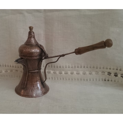 Hand-wrought copper jezve with lid for 6 coffees - on request